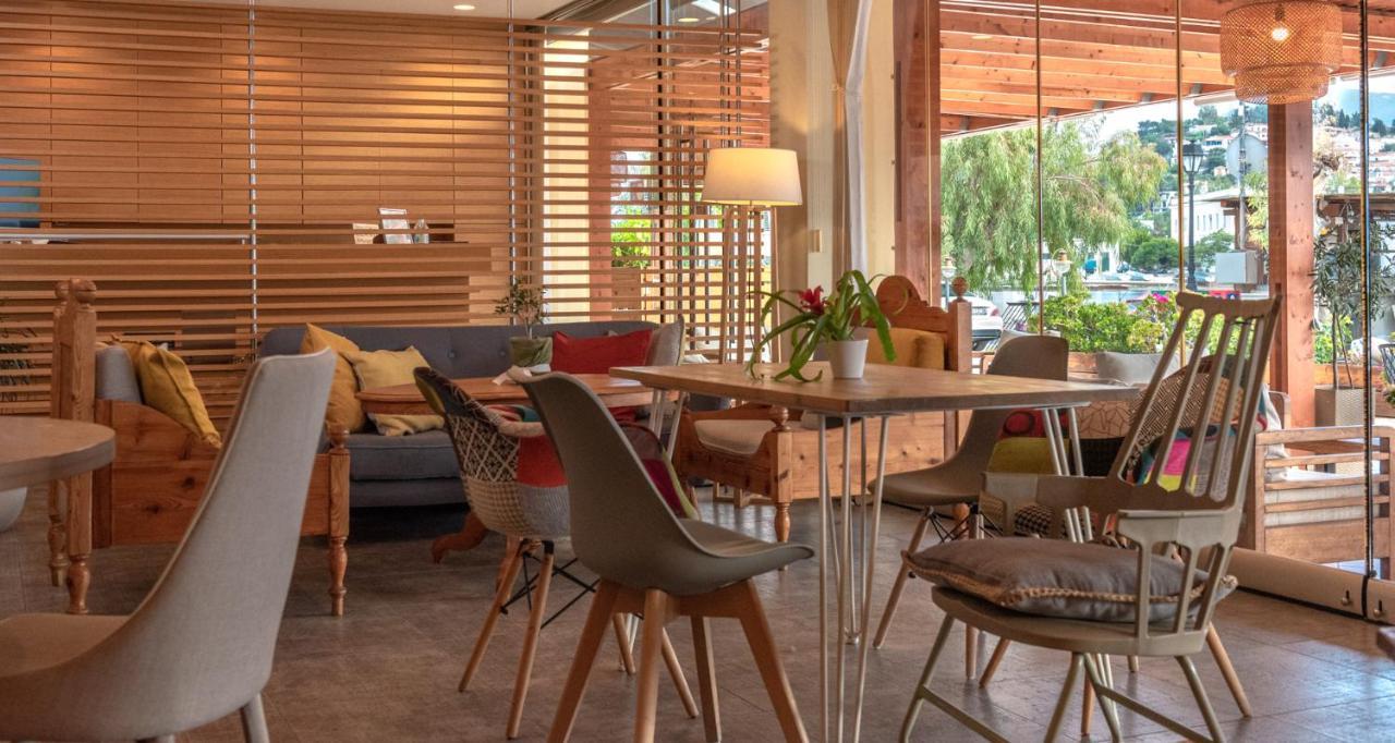 Theano Hotel Poros Town Exterior photo