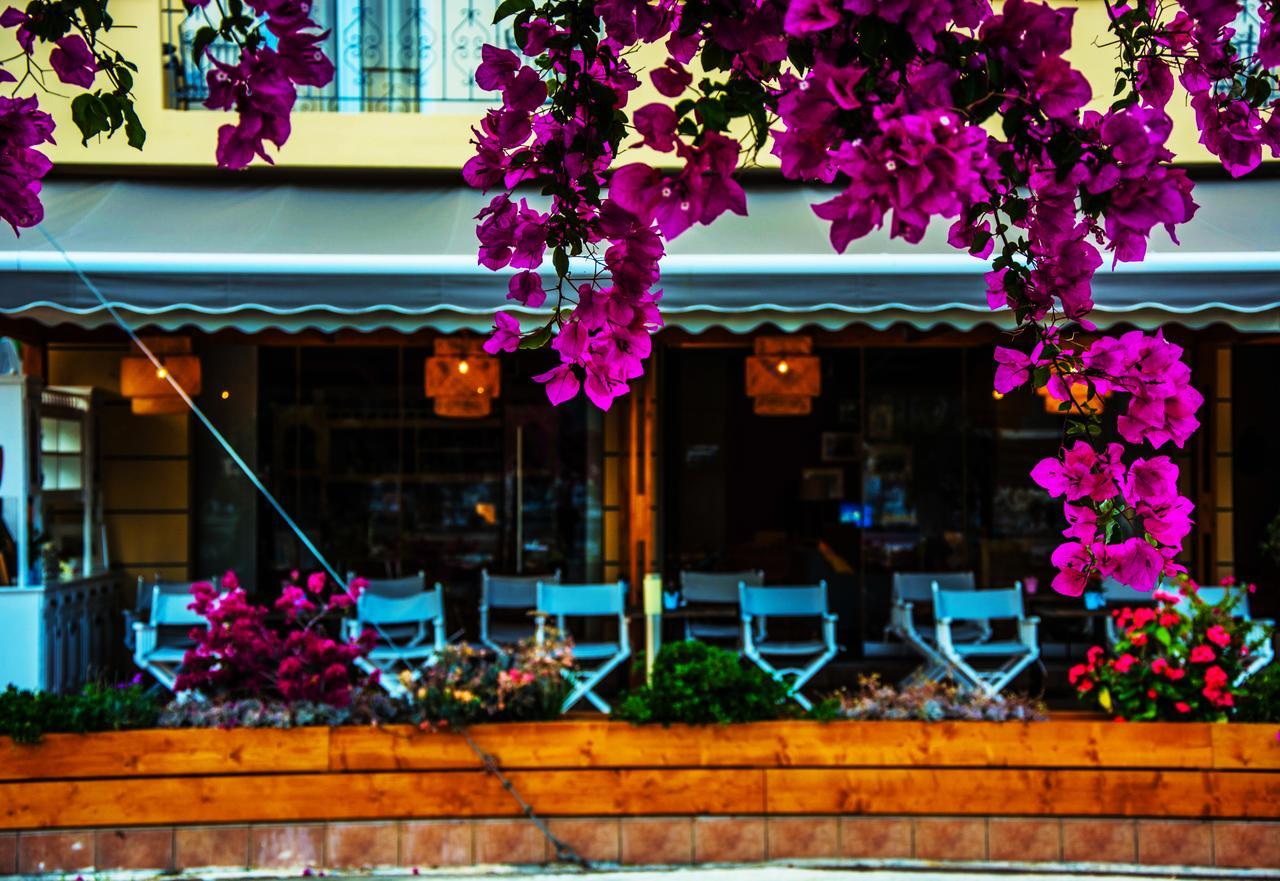 Theano Hotel Poros Town Exterior photo